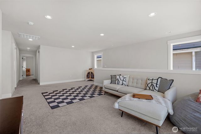 1021 169th Place SW, Lynnwood, WA 98037