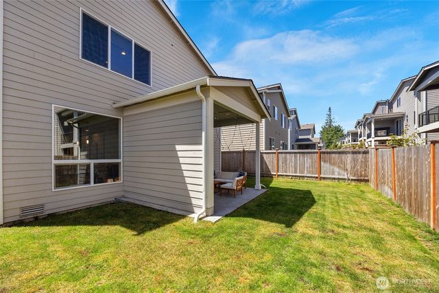 1021 169th Place SW, Lynnwood, WA 98037