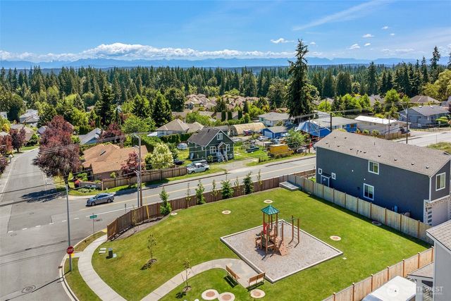 1021 169th Place SW, Lynnwood, WA 98037