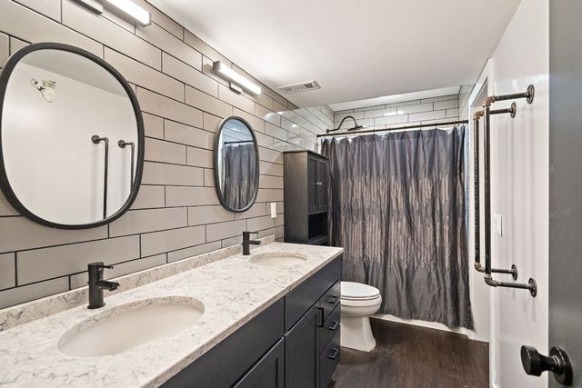 2090 SE Browns Woods Ridge, West Des Moines, IA 50265