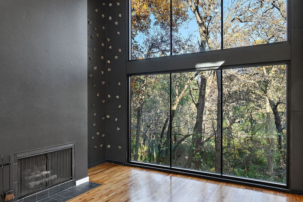 2090 SE Browns Woods Ridge, West Des Moines, IA 50265