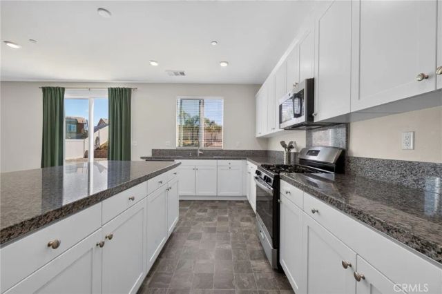 1144 Coriander St, Calimesa, CA 92320