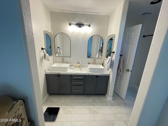 8750 E FAIRFIELD Street, Mesa, AZ 85207