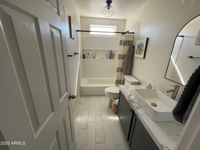 8750 E FAIRFIELD Street, Mesa, AZ 85207