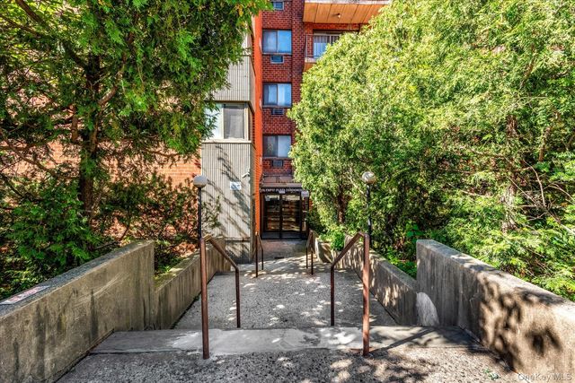 139-35 35th Avenue 6F, Flushing, NY 11354