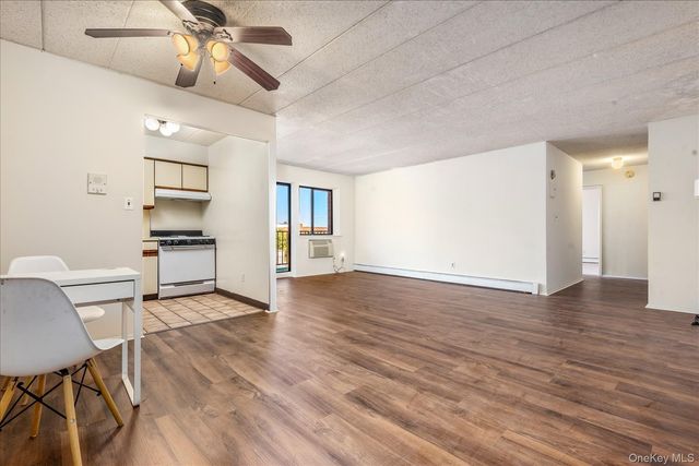 139-35 35th Avenue 6F, Flushing, NY 11354