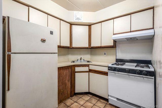 139-35 35th Avenue 6F, Flushing, NY 11354