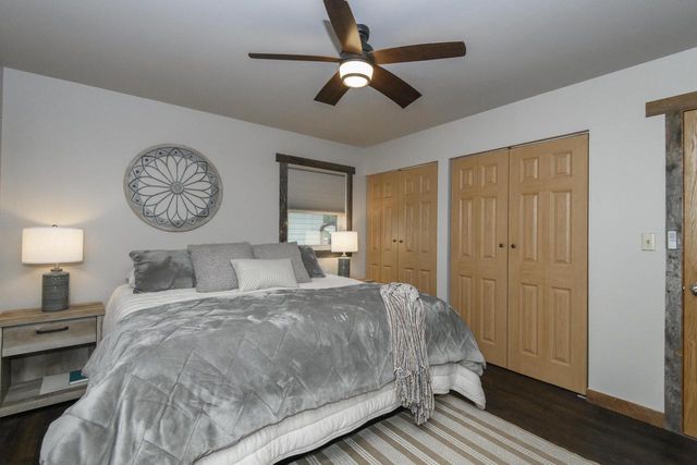 6185 S 38th STREET, Greenfield, WI 53221