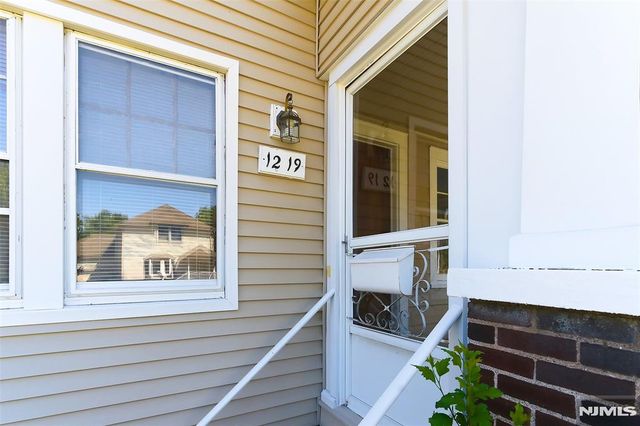 12-19 Rosewood Street, Fair Lawn, NJ 07410