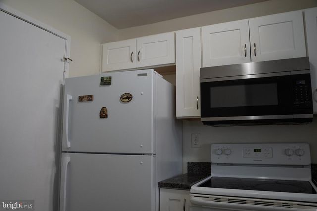 10010 RIDGELINE DR, Gaithersburg, MD 20886