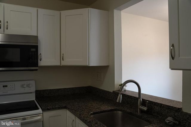 10010 RIDGELINE DR, Gaithersburg, MD 20886