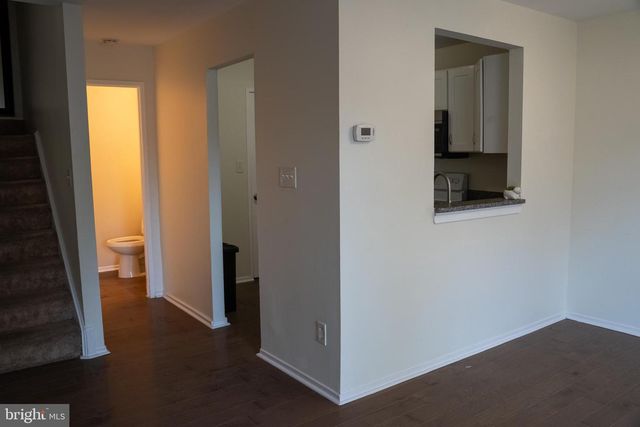 10010 RIDGELINE DR, Gaithersburg, MD 20886