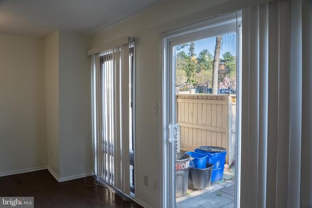 10010 RIDGELINE DR, Gaithersburg, MD 20886