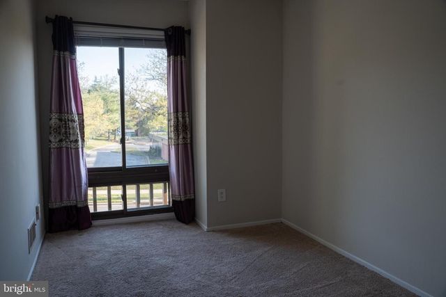 10010 RIDGELINE DR, Gaithersburg, MD 20886