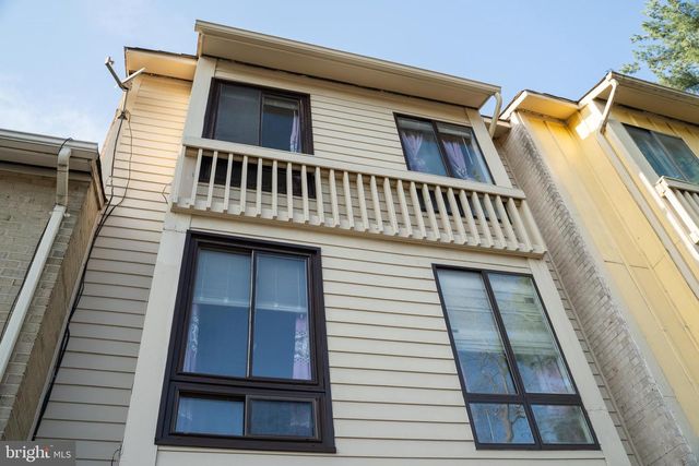 10010 RIDGELINE DR, Gaithersburg, MD 20886