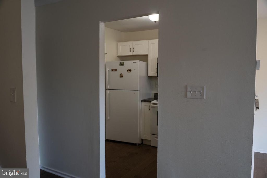 Image 10 of property listing at 10010 RIDGELINE DR, Gaithersburg, MD 20886