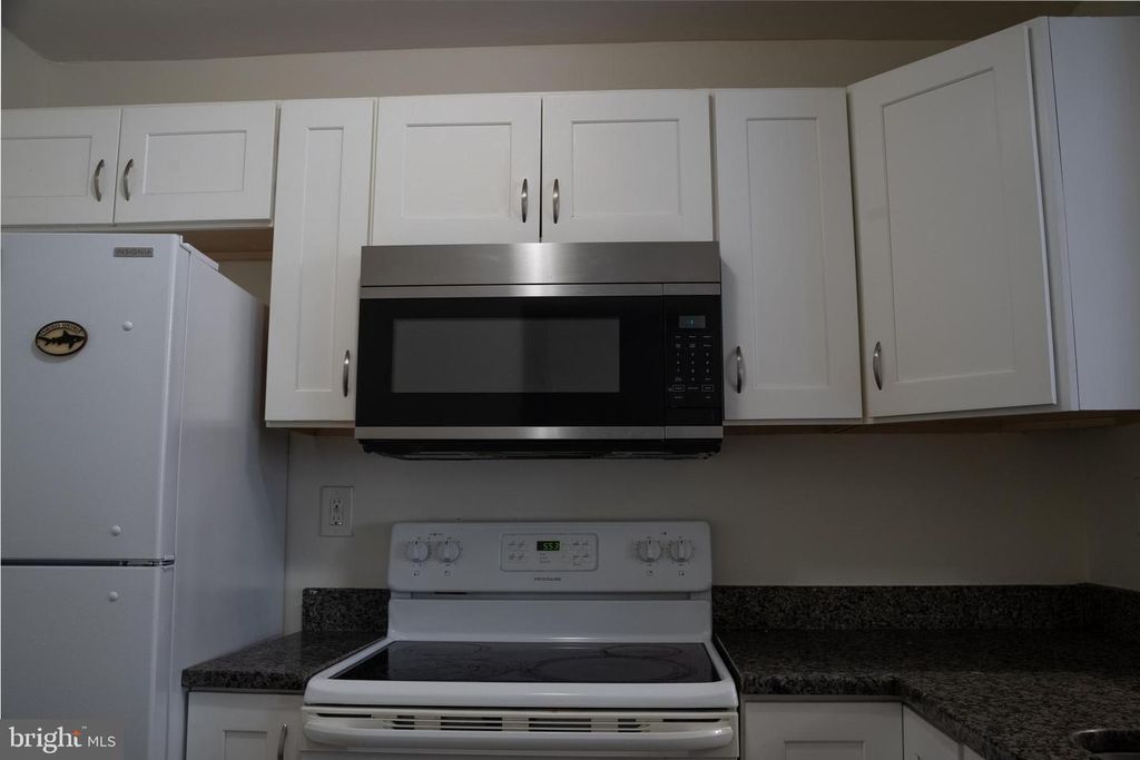 Image 16 of property listing at 10010 RIDGELINE DR, Gaithersburg, MD 20886