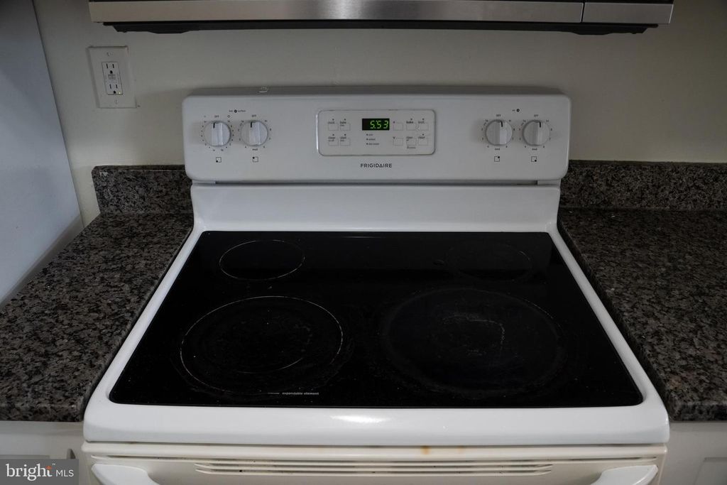 Image 17 of property listing at 10010 RIDGELINE DR, Gaithersburg, MD 20886