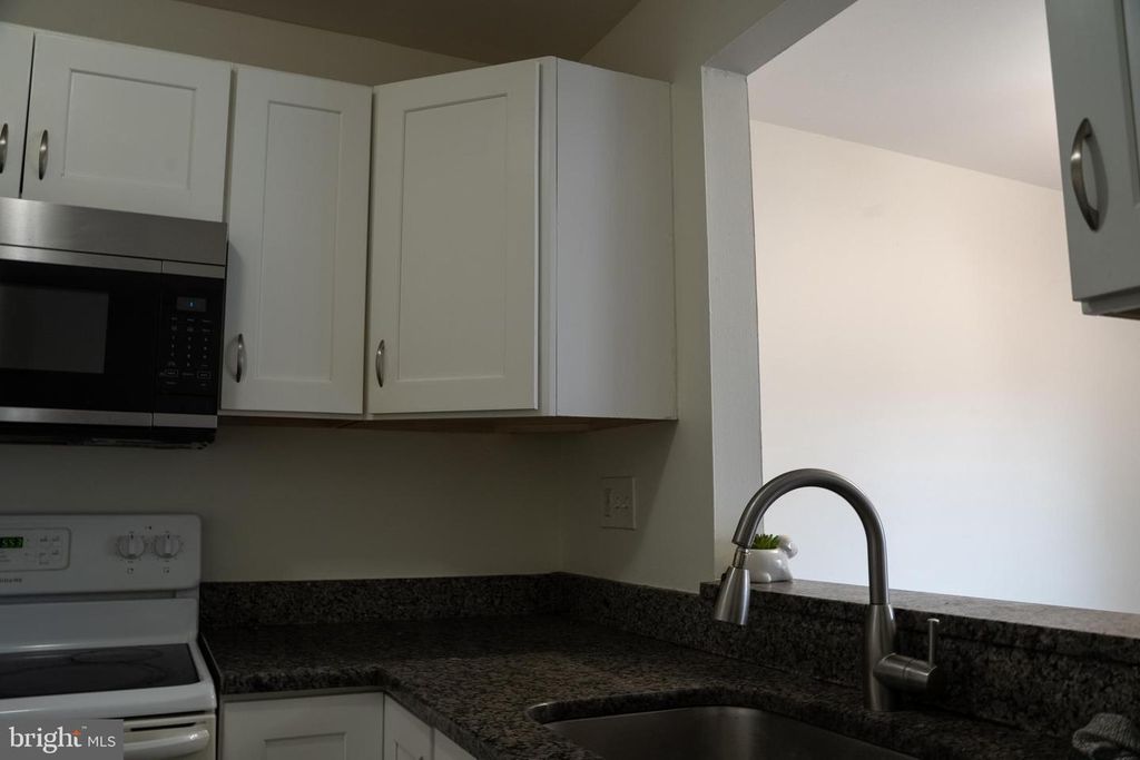 Image 19 of property listing at 10010 RIDGELINE DR, Gaithersburg, MD 20886