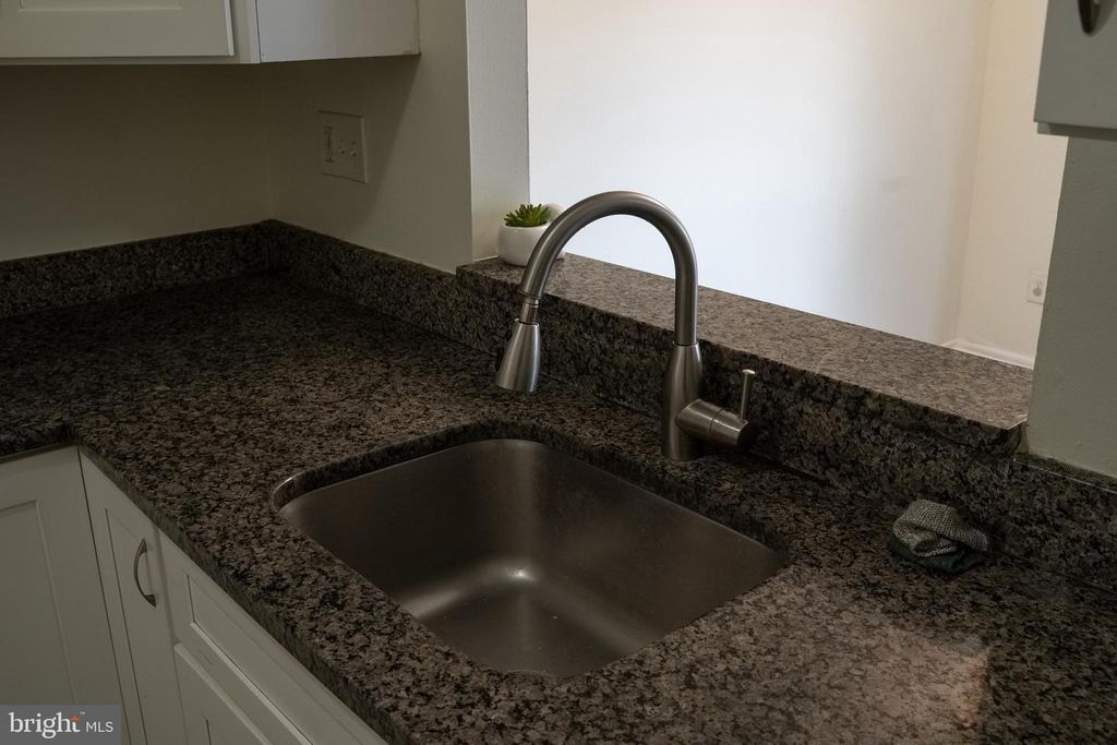 Image 20 of property listing at 10010 RIDGELINE DR, Gaithersburg, MD 20886