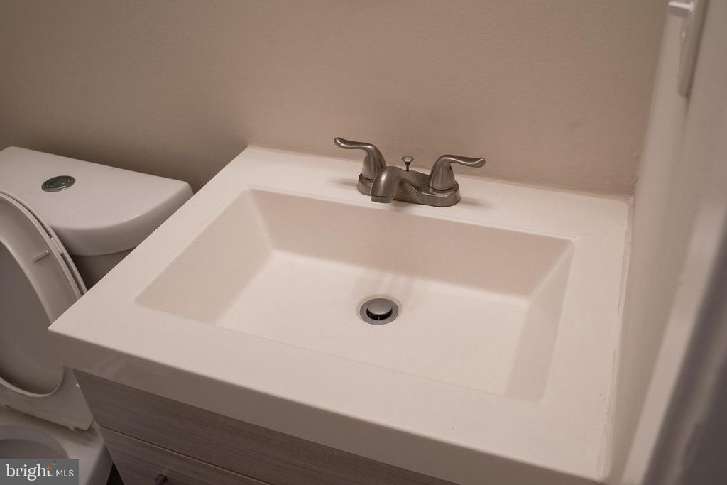 Image 23 of property listing at 10010 RIDGELINE DR, Gaithersburg, MD 20886