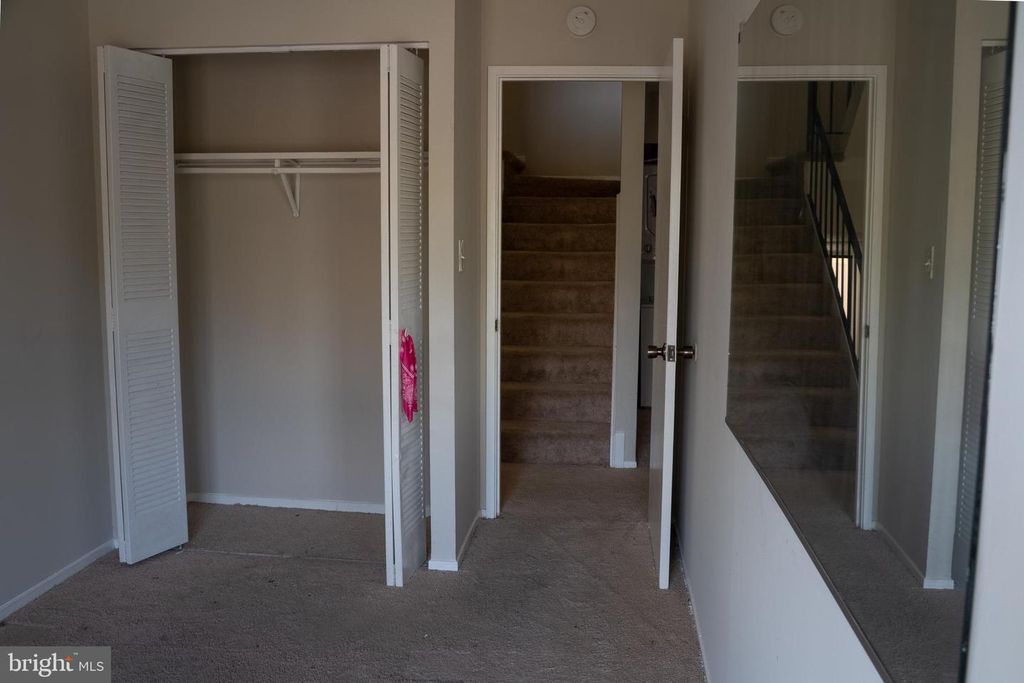 Image 31 of property listing at 10010 RIDGELINE DR, Gaithersburg, MD 20886