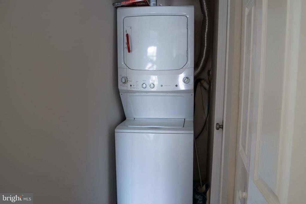 Image 34 of property listing at 10010 RIDGELINE DR, Gaithersburg, MD 20886