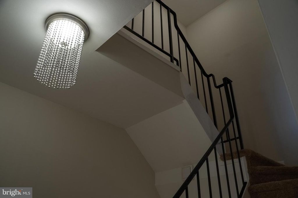 Image 45 of property listing at 10010 RIDGELINE DR, Gaithersburg, MD 20886