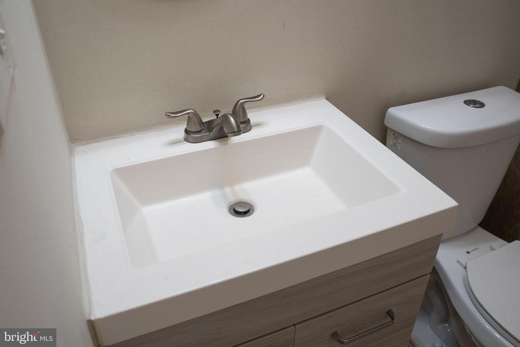 Image 56 of property listing at 10010 RIDGELINE DR, Gaithersburg, MD 20886