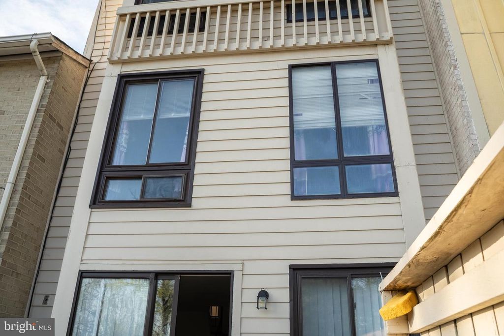 Image 65 of property listing at 10010 RIDGELINE DR, Gaithersburg, MD 20886