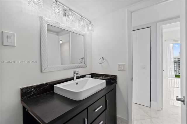 2851 NE 183rd St 2214E, Aventura, FL 33160