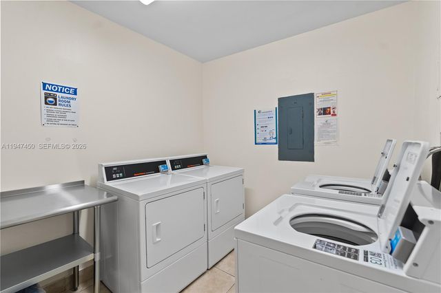 2851 NE 183rd St 2214E, Aventura, FL 33160