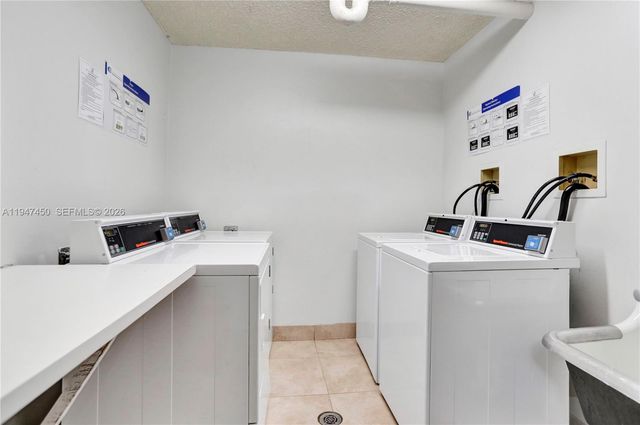 2851 NE 183rd St 2214E, Aventura, FL 33160