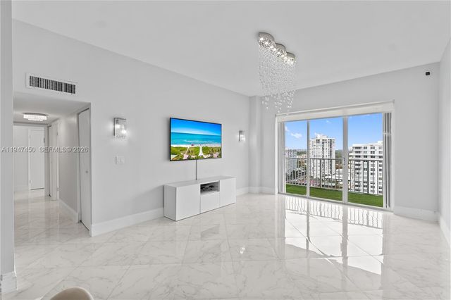 2851 NE 183rd St 2214E, Aventura, FL 33160