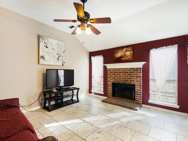 207 Quail Run, Aubrey, TX 76227