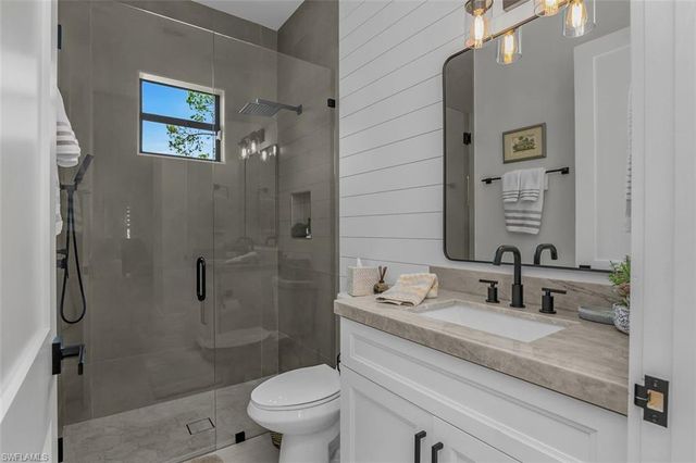 2286 2nd AVE SE, Naples, FL 34117