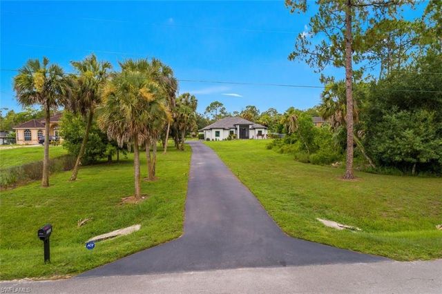 2286 2nd AVE SE, Naples, FL 34117