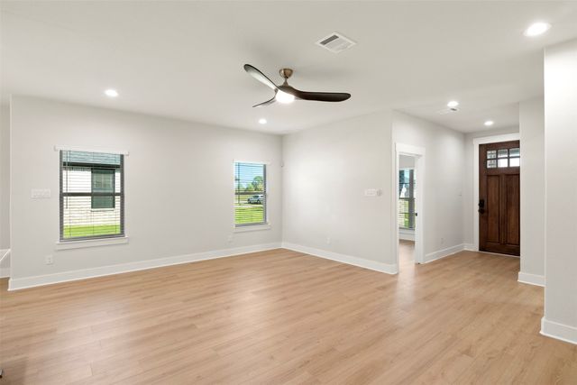 613 Escovedo Drive, Italy, TX 76651