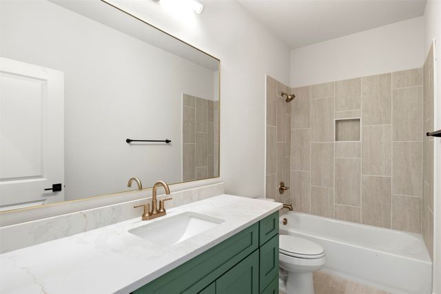 613 Escovedo Drive, Italy, TX 76651