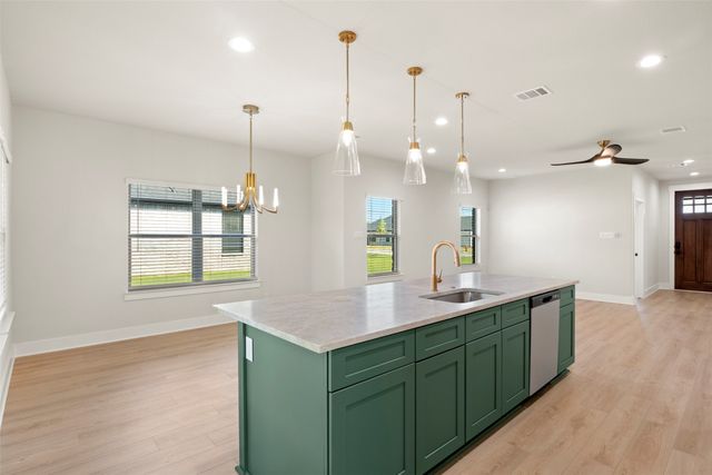 613 Escovedo Drive, Italy, TX 76651