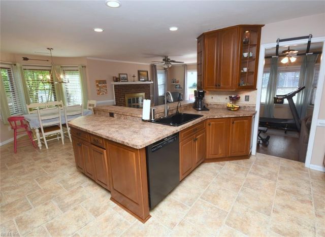 5181 Eagle Run RD, Virginia Beach, VA 23464