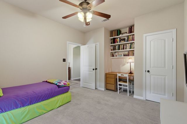 109 Heritage Parkway W, Decatur, TX 76234