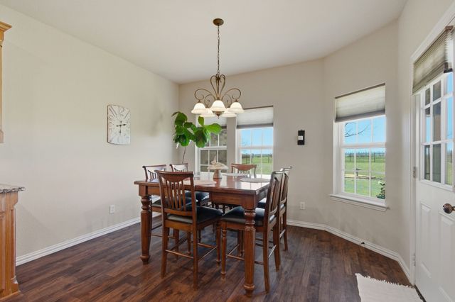 109 Heritage Parkway W, Decatur, TX 76234