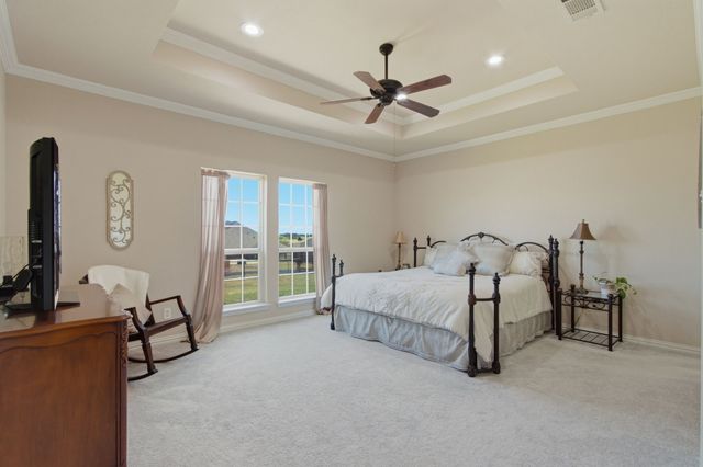 109 Heritage Parkway W, Decatur, TX 76234