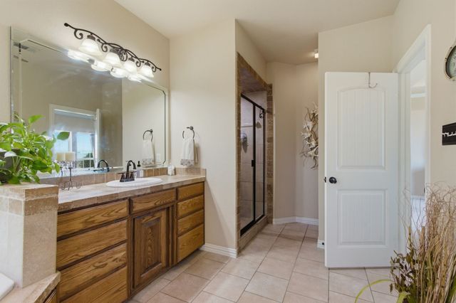 109 Heritage Parkway W, Decatur, TX 76234