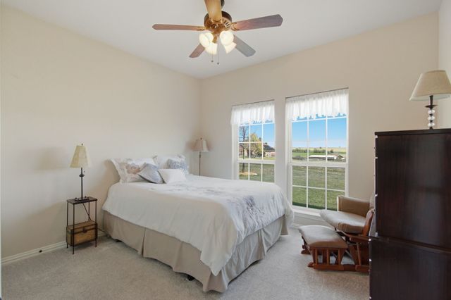 109 Heritage Parkway W, Decatur, TX 76234