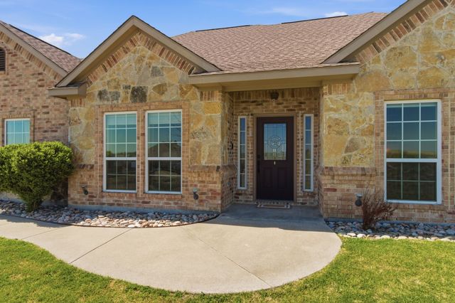 109 Heritage Parkway W, Decatur, TX 76234