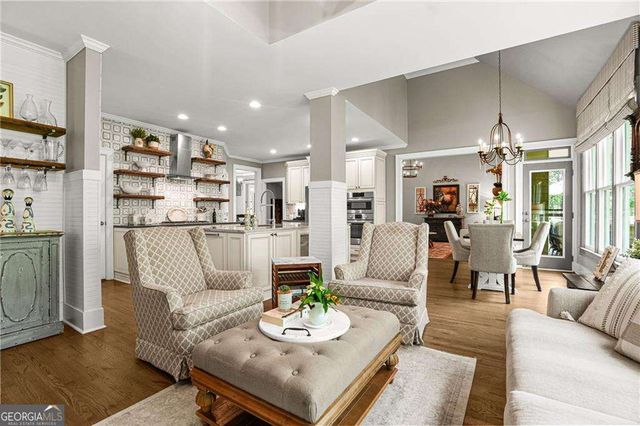 509 Crested Hawk Ridge, Canton, GA 30114