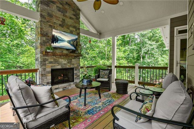 509 Crested Hawk Ridge, Canton, GA 30114