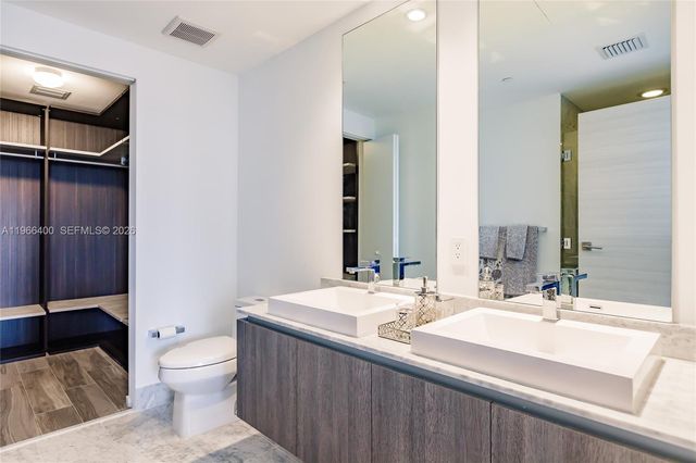 801 S Miami Ave 3703, Miami, FL 33130